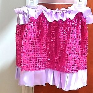 The cutest little skirt for your tiny princess. The waist line is 10 inches flat